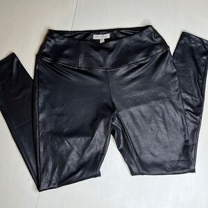 NWT - Wonderly Maroon Leggings - Size Medium